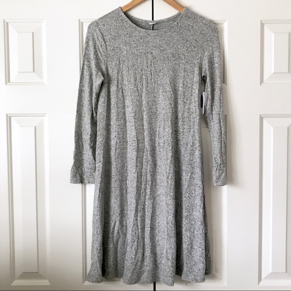 Long sleeve gray knit dress
